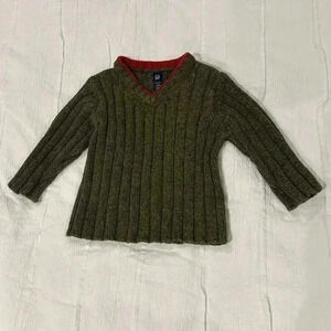 GAP - medium weight knit long sleeve V-neck sweater. Size  18-24 months